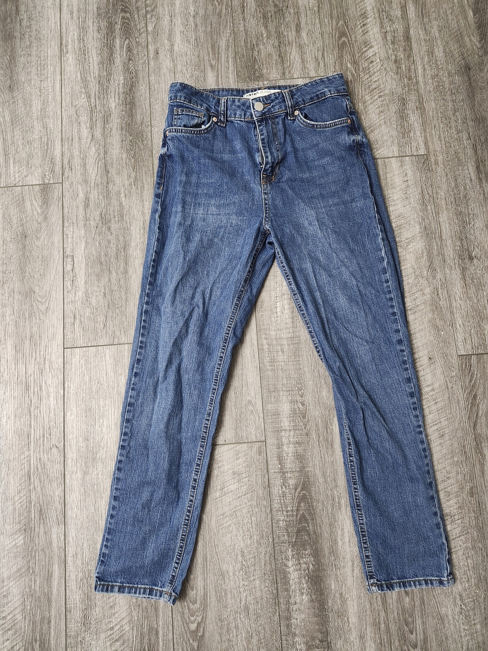 Women's Straight Leg Jeans